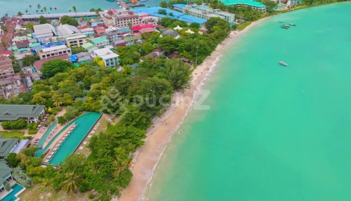 Stunning Aerial Views of Koh Phi Phi’s Turquoise Waters and Islands