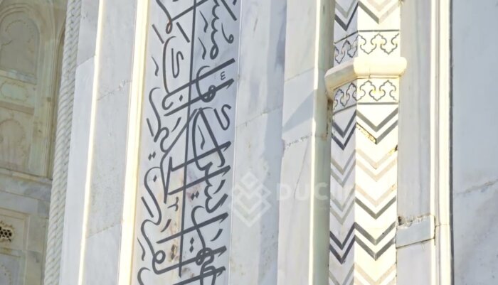 Close-Up Shots Highlighting Taj Mahal’s Ornate Marble Details