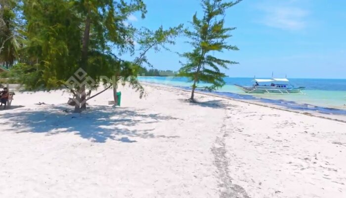 Serene Aerial Footage of Balabac’s Turquoise Seas and Islands | Palawan Video