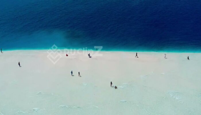 Aerial Sandbank Views with Clear Blue Water in Maldives 4K